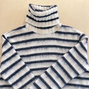 No. 21 Striped Crop Sweater